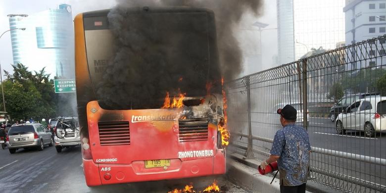 Zhongtong Bukabukaan Penyebab Busnya Terbakar GBI Bethel Zhongtong Bukabukaan Penyebab Busnya Terbakar GBI Bethel