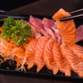 Ini 4 Cara Sederhana Untuk Mengecek Kesegaran Ikan Sashimi
